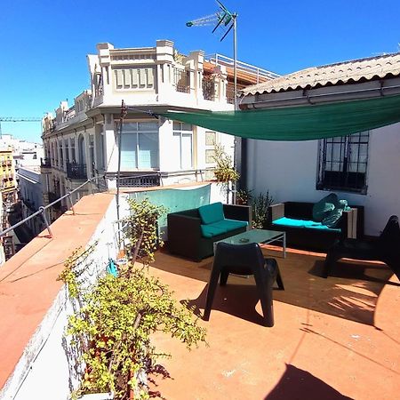 Preciosa Habitacion En Pleno Centro De Sevilla Ideal Para Hacer Turismo Y Vivir La Ciudad Exterior photo